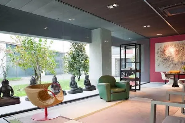 ** Aparthotel Zambala Luxury Apartments Milan Italy
