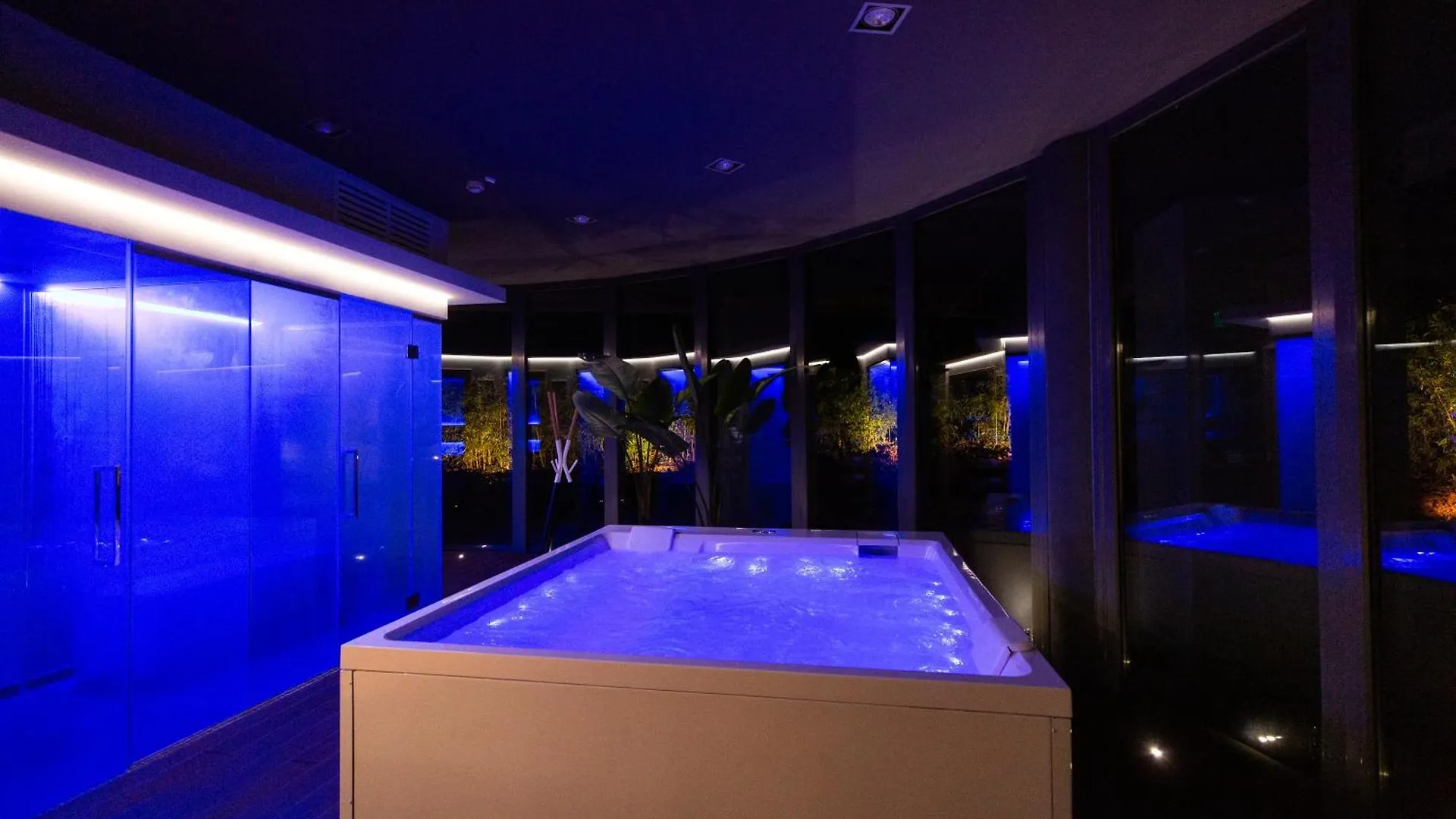 Zambala Luxury Apartments Milan 2*,