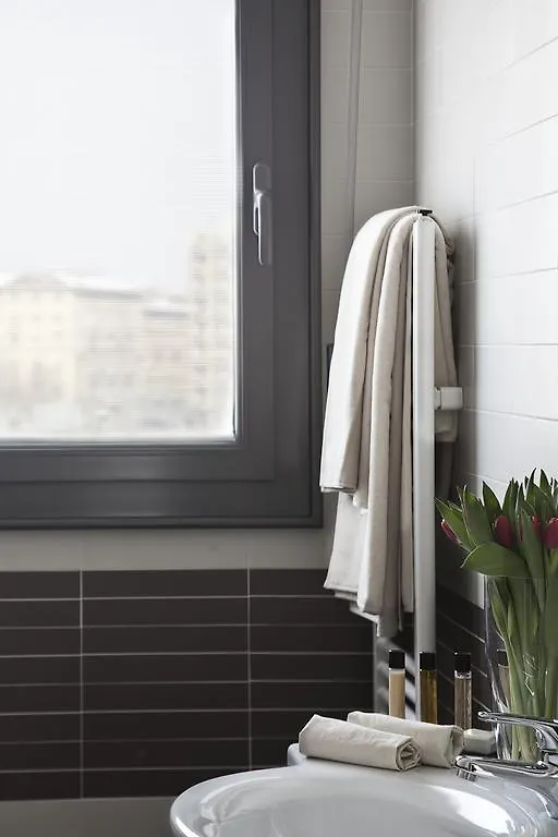 Zambala Luxury Apartments Milan 2*,