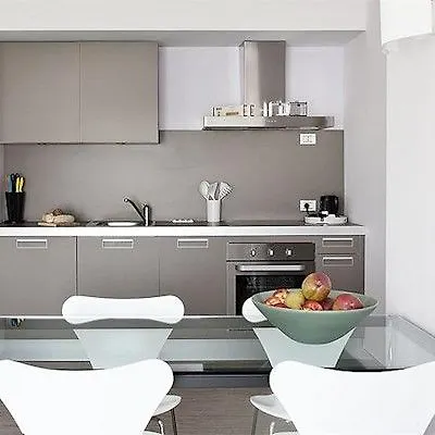 Zambala Luxury Apartments Milan 2*,